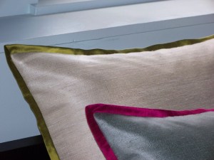 BESPOKE PILLOW SHAMS IN REVERSIBLE SILK